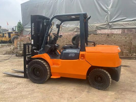 5 tấn 7FD50 sử dụng xe nâng Toyota gốc Nhật Bản giảm tiếng ồn cho nhà kho