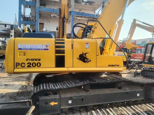 Nhật Bản sử dụng Komatsu PC220 6 máy đào dễ dàng vận hành với búa thủy lực