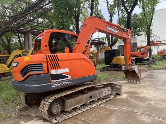 Doosan DX75-9C Máy đào mini tay hai năm 2017
