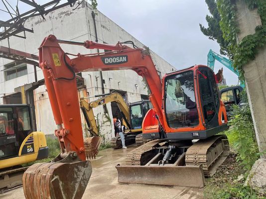 Doosan DX75-9C Máy đào mini tay hai năm 2017