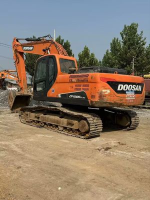 Màu nguyên bản sử dụng máy đào Doosan DX225LC-9C Crawler trong tình trạng tuyệt vời