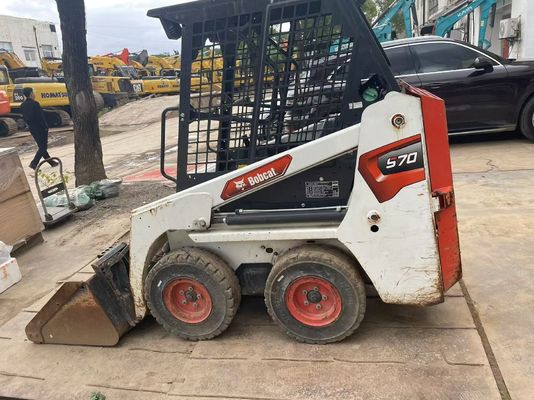 Màu gốc sử dụng Bodcat S70 Skid Steer Loader Tăng năng lượng nhiên liệu hoạt động ổn định