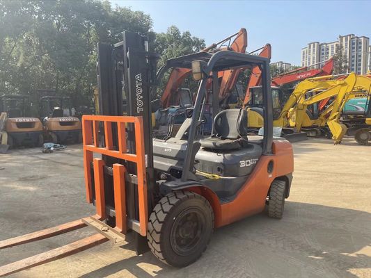 5 tấn Toyota 7FD50 xe nâng cũ vận hành dễ dàng xe nâng cũ
