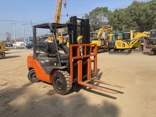 5 tấn Toyota 7FD50 xe nâng cũ vận hành dễ dàng xe nâng cũ