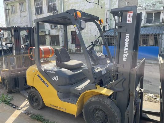 Máy nâng 3 tấn Komatsu đã qua sử dụng