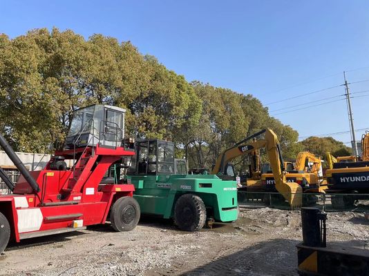 Mitsubishi F300 xe nâng cũ tay thứ hai 30 tấn xe nâng công suất cao