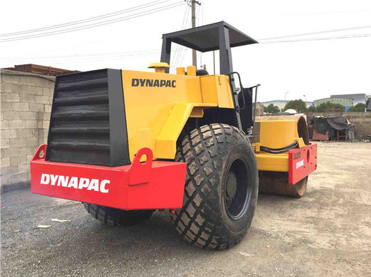 CA251D Vibrational Smooth Drum sử dụng Dynapac Roller với sức mạnh mạnh mẽ