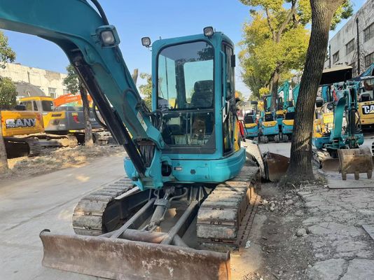 Nhật Bản sử dụng máy đào mini Kubota U40-5 với hệ thống thủy lực hiệu quả