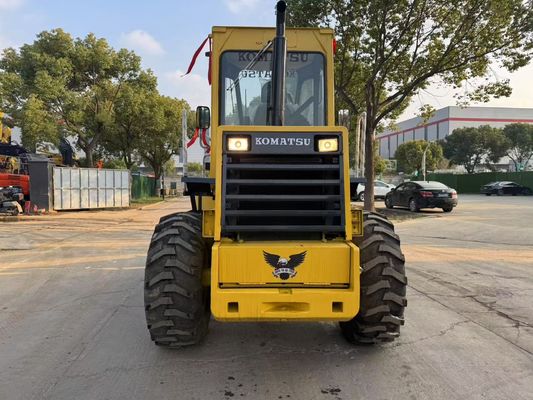 Bản gốc Nhật Bản sử dụng Komatsu WA100-1 Loader bánh xe làm việc trong vườn
