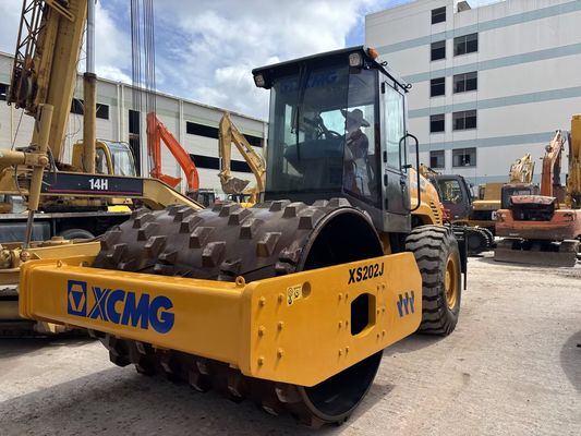 Xe lu rung một bánh XCMG XS202J với chân cừu giá rẻ