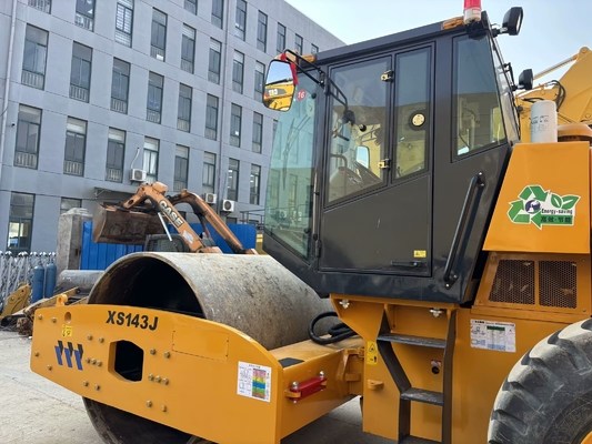 XCMG XS143J sử dụng một trống 14 tấn đường lăn trong tình trạng tuyệt vời