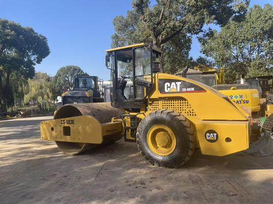 Bản gốc Nhật Bản Caterpillar CS-683E Đường lăn trống đơn trong tình trạng tuyệt vời